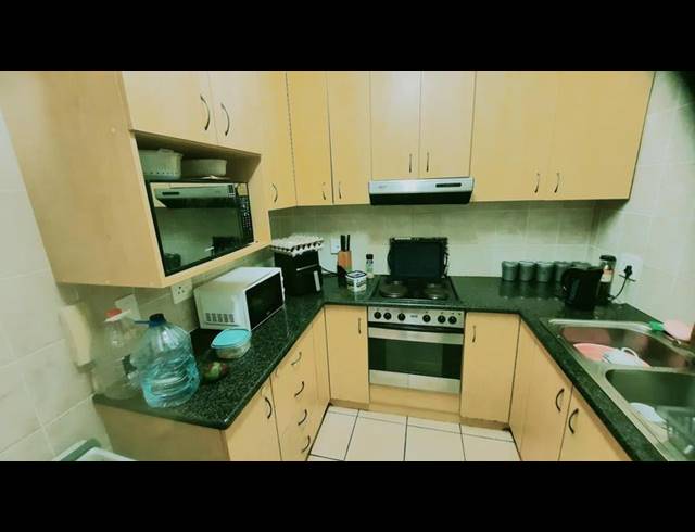 2 BEDROOM APARTMENT FOR SALE IN STRAND SOUTH